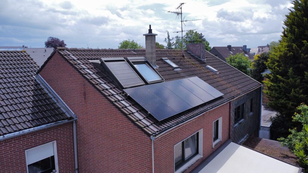 Photovoltaik Satteldach Einfamilienhaus