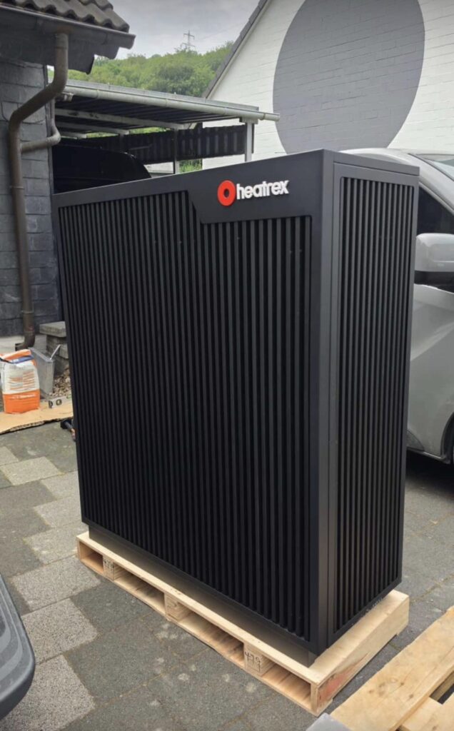 Wärmepumpe Heatrex Außeneinheit Anlieferung